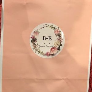 Face cream (hydrated, despigmentant, acne prob, anti-aging)